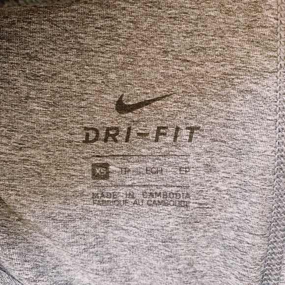 Gray Nike pro shorts - Picture 4 of 4